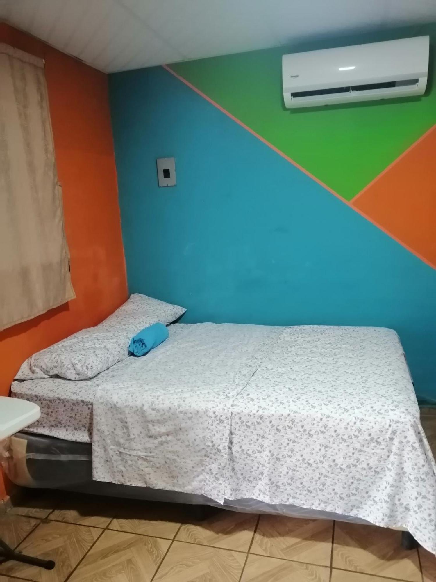 Hostal Nina Oly Tamanique 部屋 写真