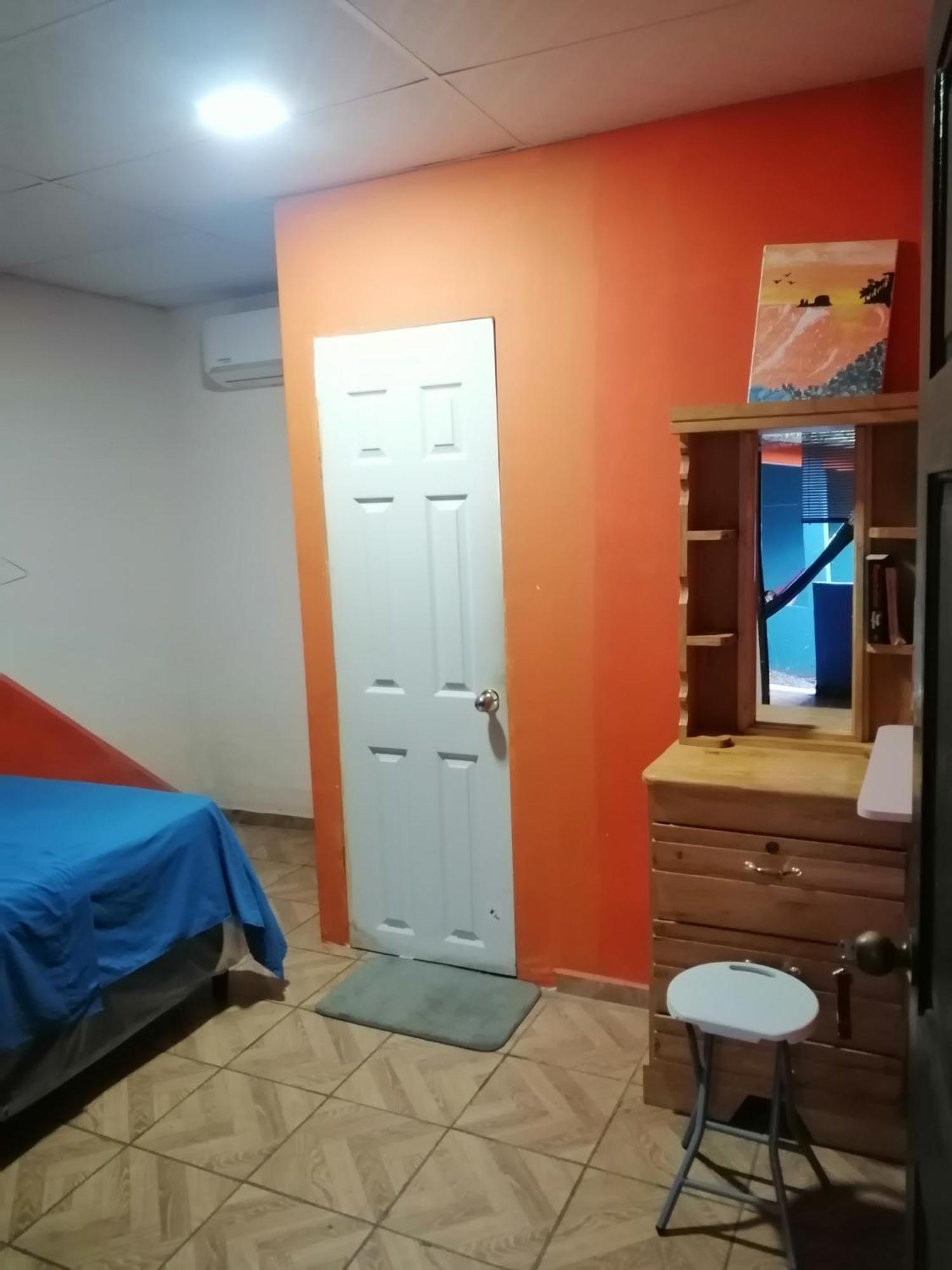 Hostal Nina Oly Tamanique 部屋 写真