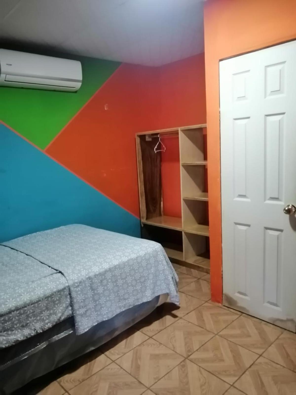 Hostal Nina Oly Tamanique エクステリア 写真