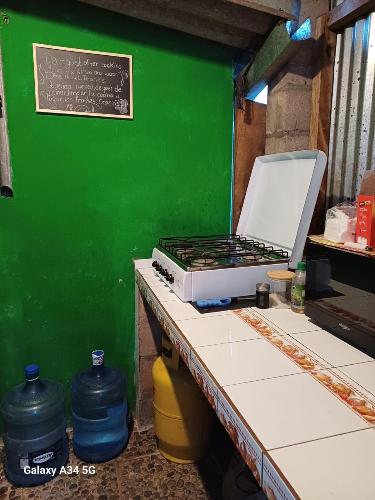 Hostal Nina Oly Tamanique エクステリア 写真