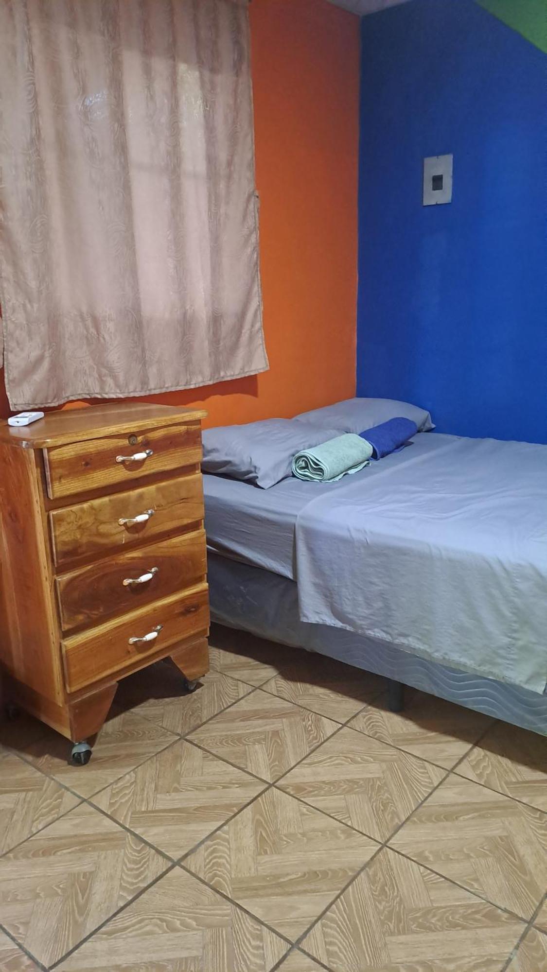 Hostal Nina Oly Tamanique 部屋 写真