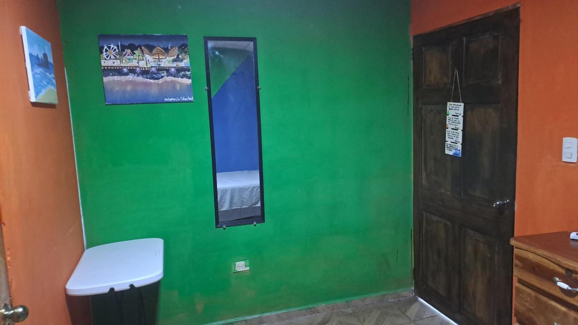 Hostal Nina Oly Tamanique 部屋 写真
